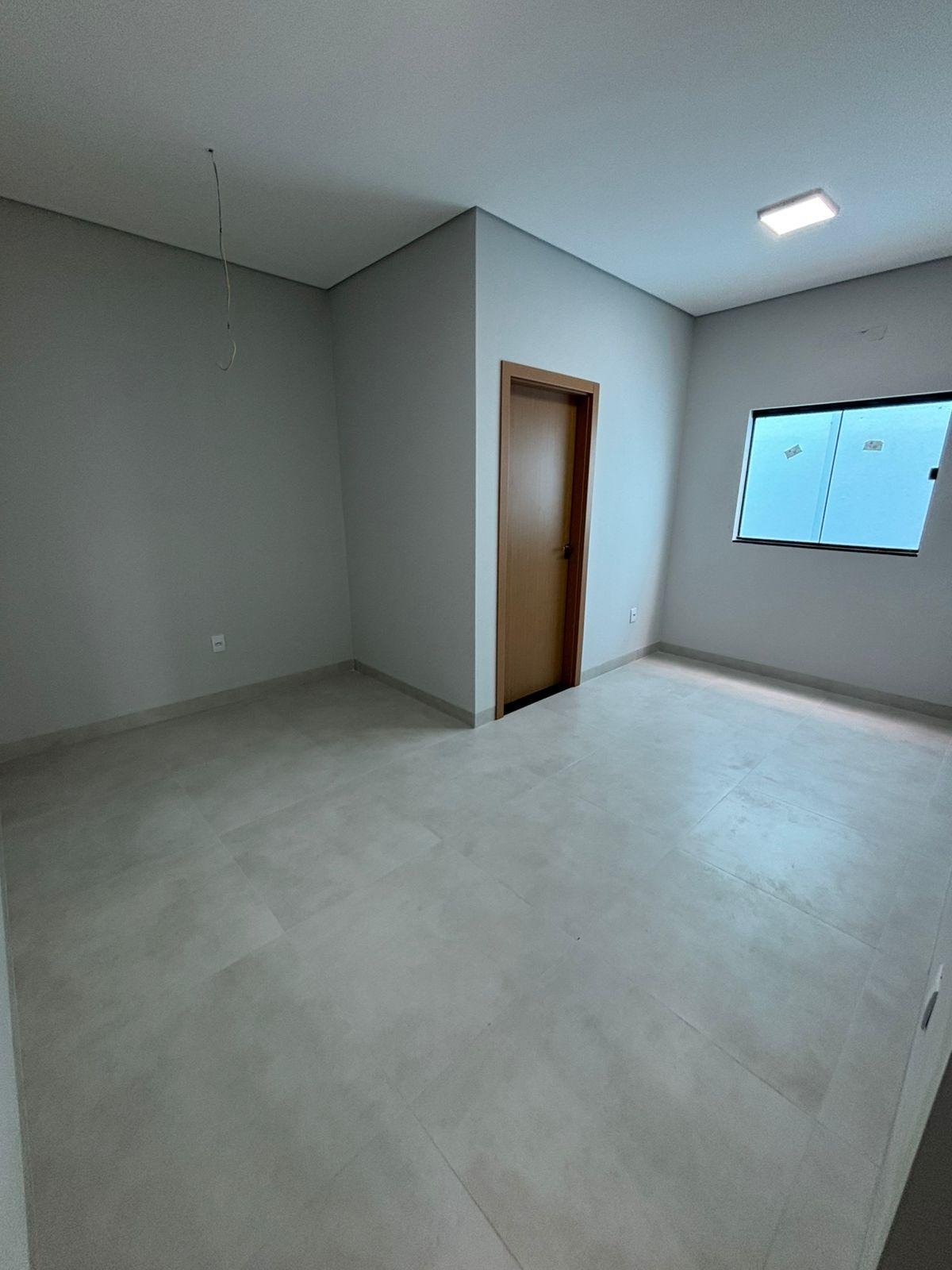 Casa Térrea à Venda no Bairro Santa Cruz, Cuiabá – 3 Quartos com Suíte e Espaço Gourmet