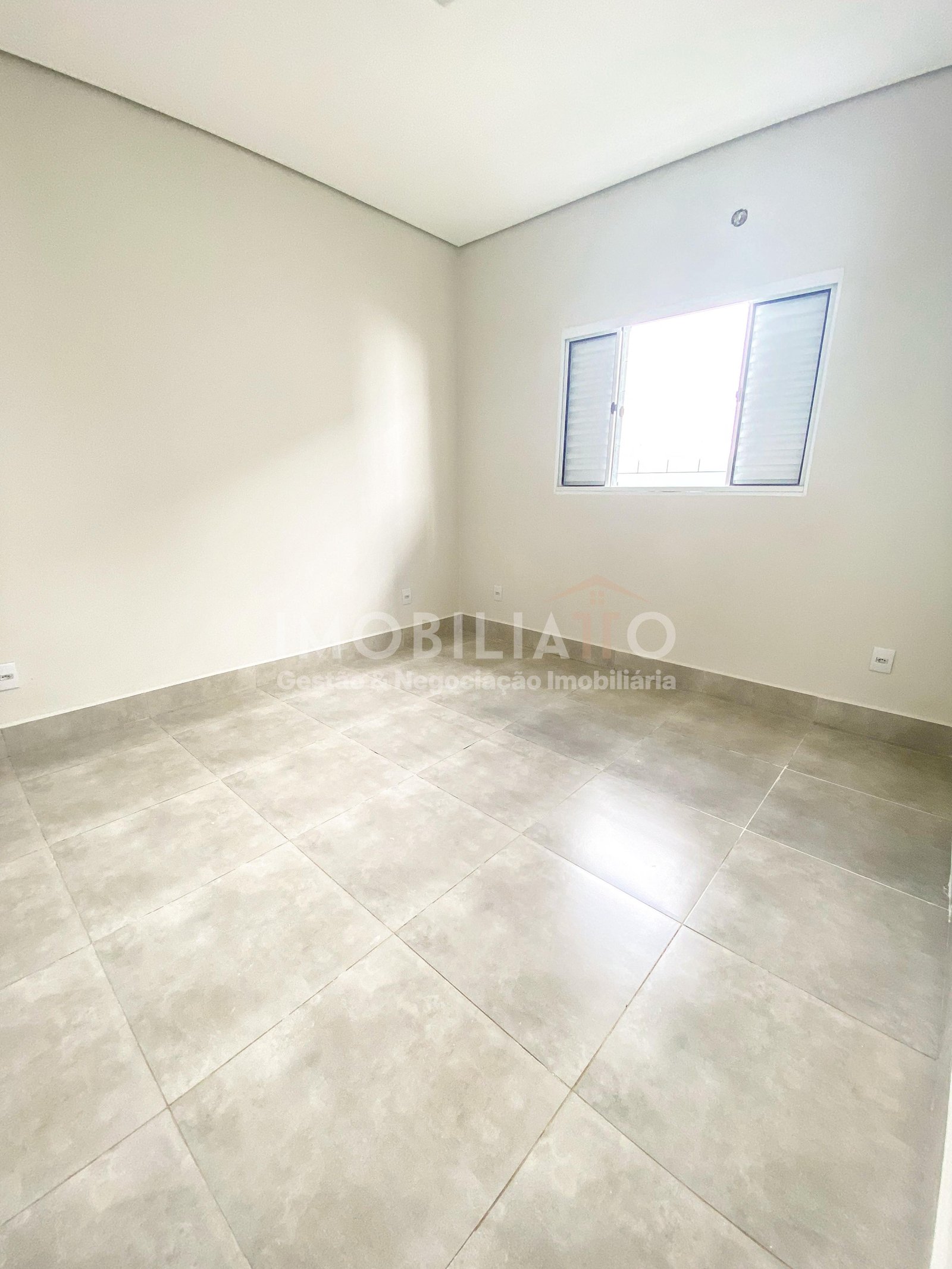 Casa Nova à Venda no Bairro Santa Cruz, Cuiabá – 3 Quartos, Suíte, Quintal e 2 Vagas!