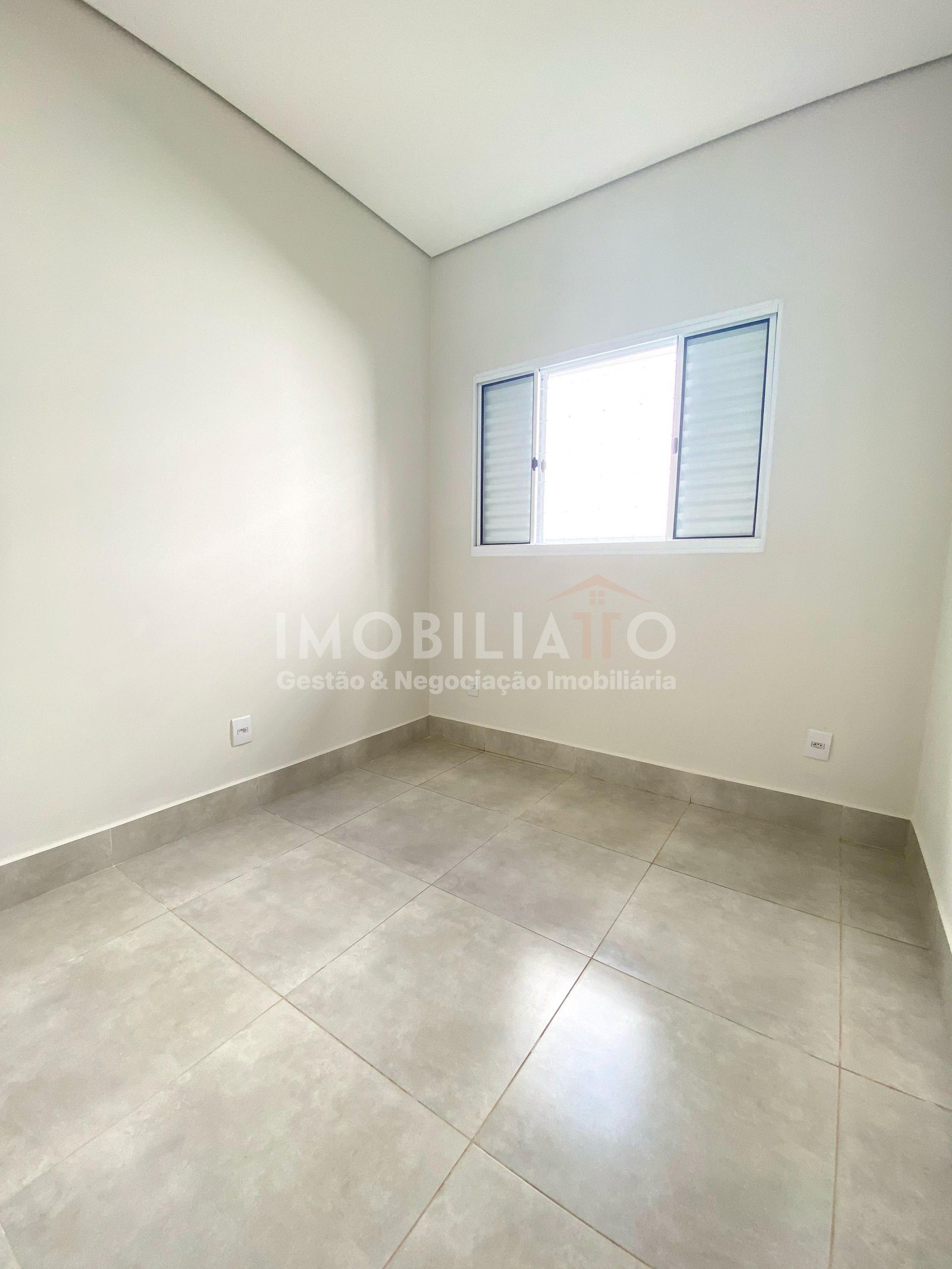 Casa Nova à Venda no Bairro Santa Cruz, Cuiabá – 3 Quartos, Suíte, Quintal e 2 Vagas!