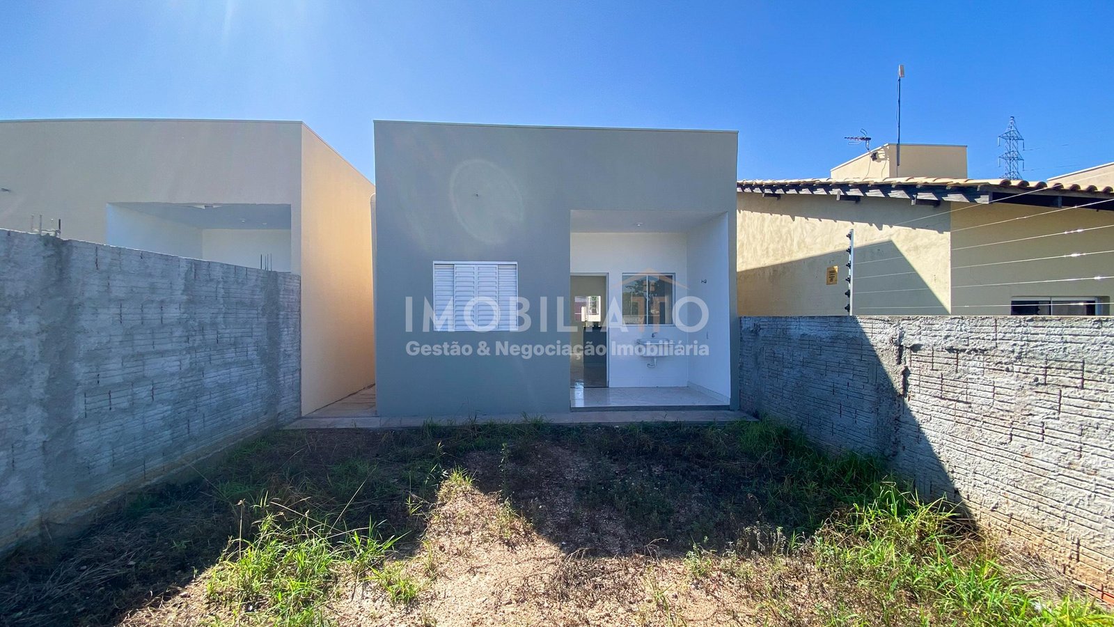 Casa Térrea à Venda no Bairro Icaraí – 2 Quartos, Quintal Amplo e Financiamento MCMV